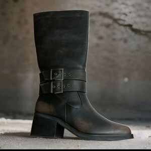 Women's Tall Biker Boots Distressed With Buckles Colored Cognac Size 9.5